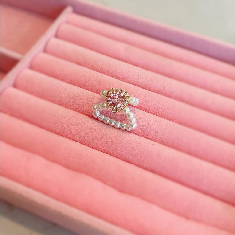 Beautiful elastic pearl ring with pink heart gem - Picture 4 of 4